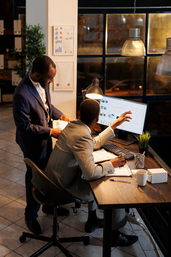 Enabling both developers and business users to quickly findthe right information,improving product adoptionand reducing support load